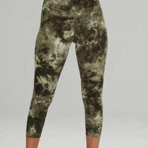 Align High-rise Crop 23” Size 6 in Diamond Dye Light Sage Medium